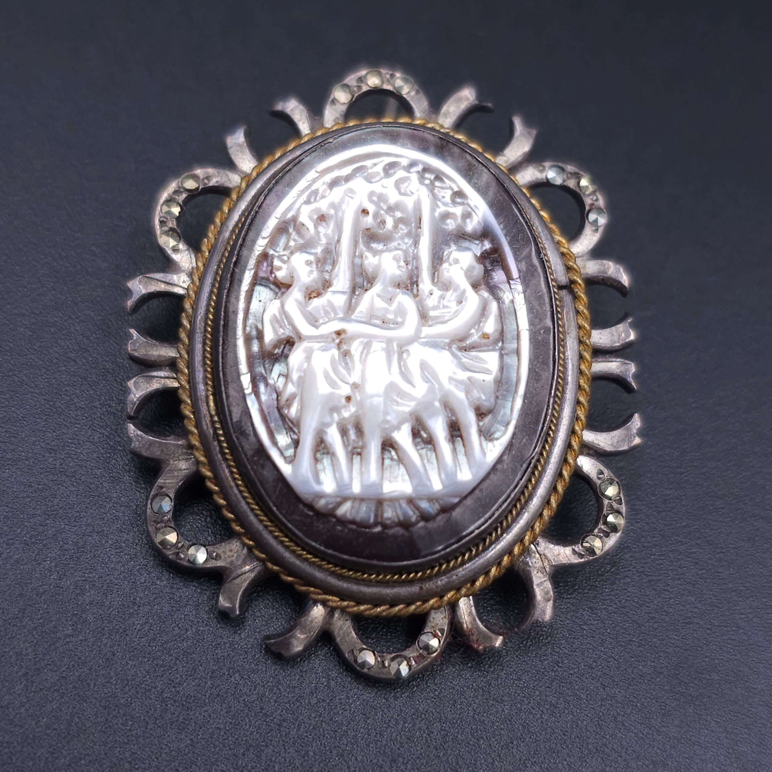 Silver three graces cameo brooch/pendant