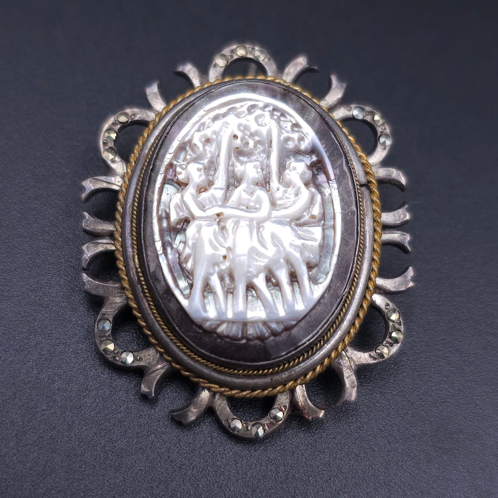 Silver three graces cameo brooch/pendant