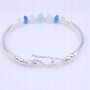 Sea glass and sterling silver bead bracelet