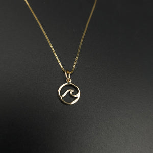 14k gold wave in circle necklace