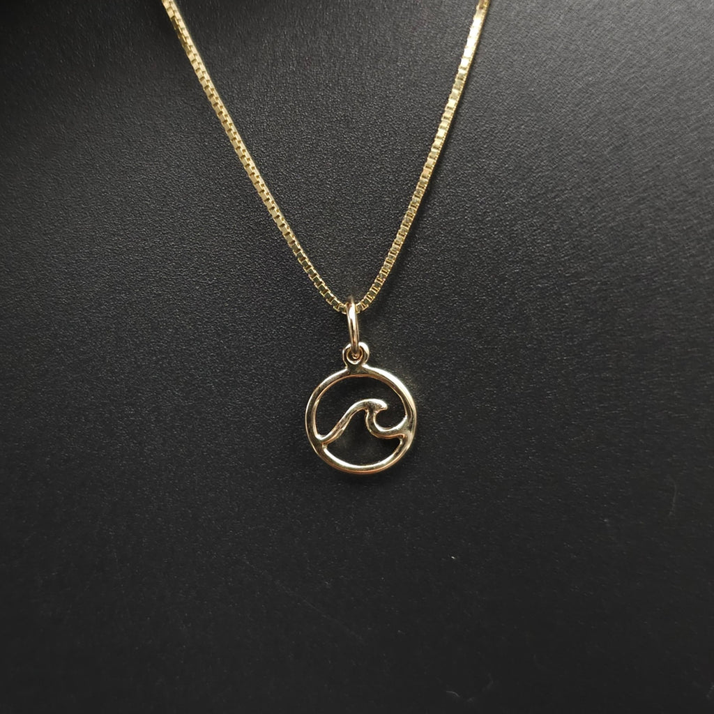 14k gold wave in circle necklace