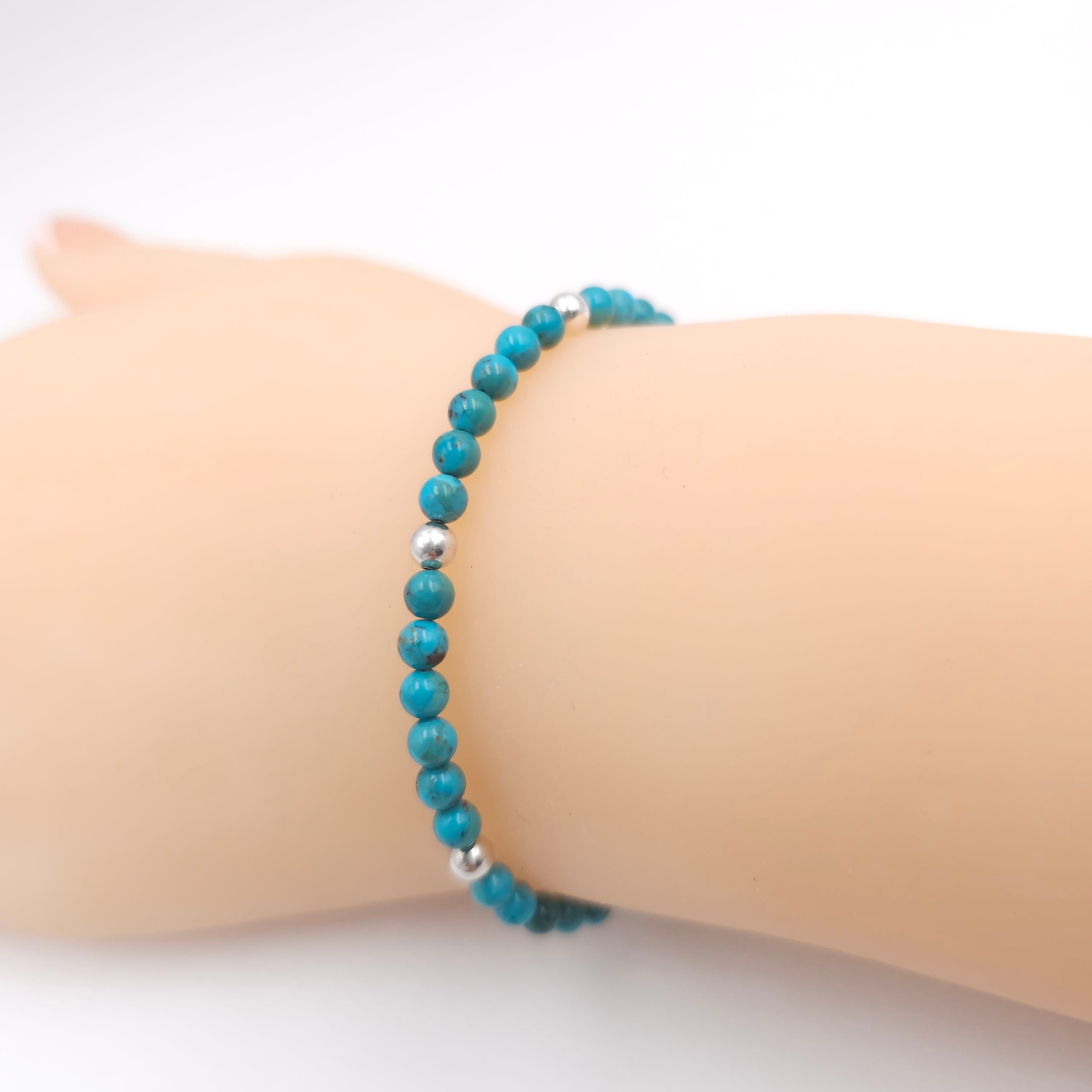 Turquoise beaded bracelet