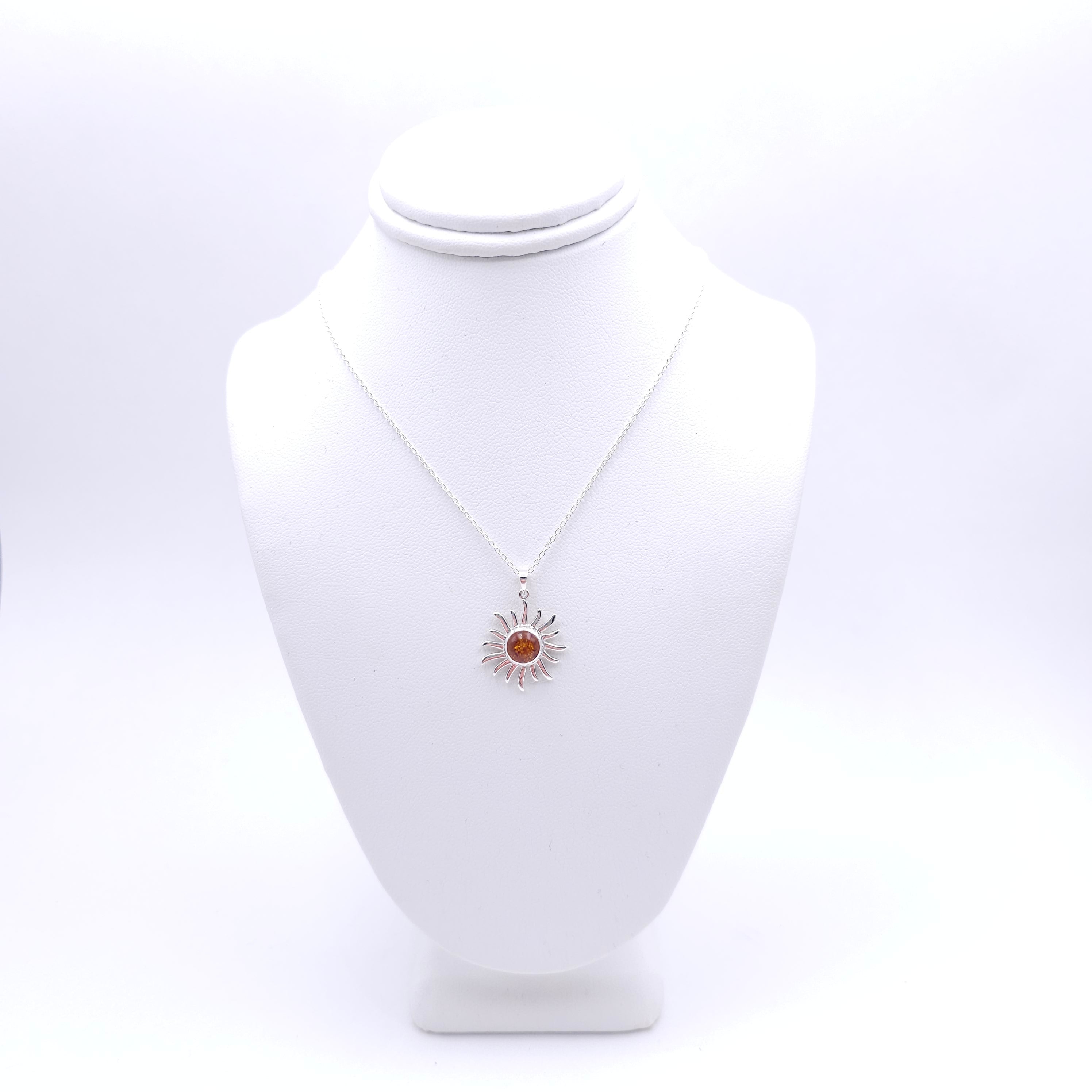 Sunshine necklace with amber