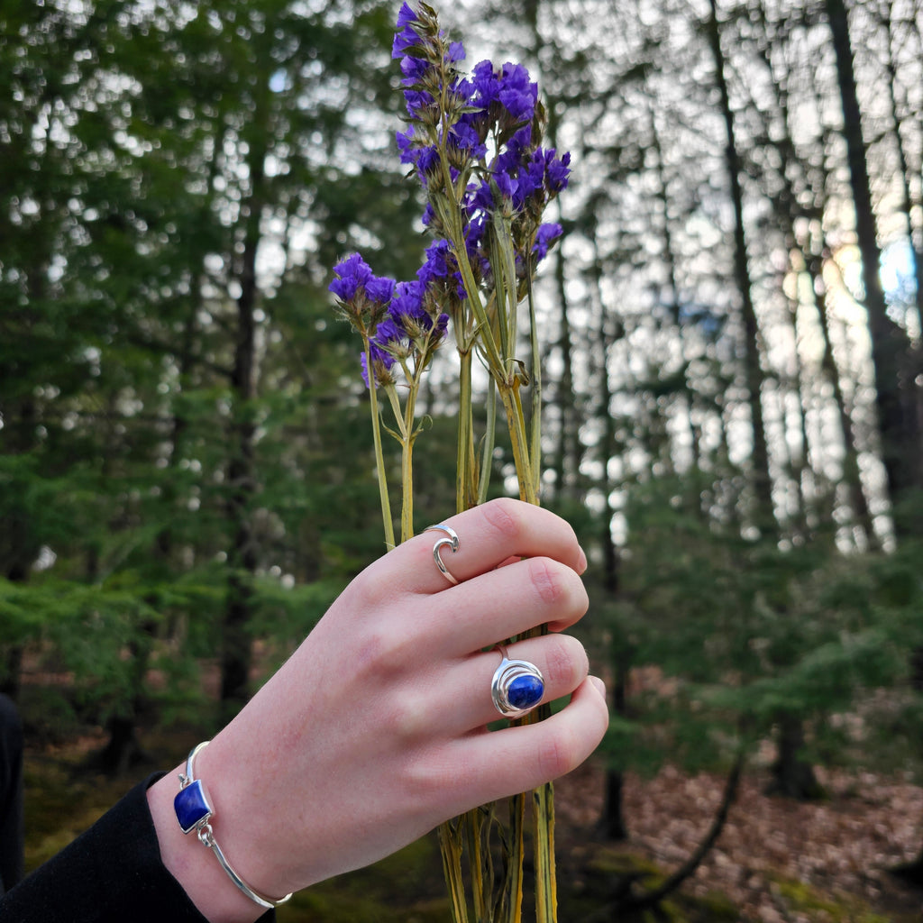 Silver spiral ring with lapis