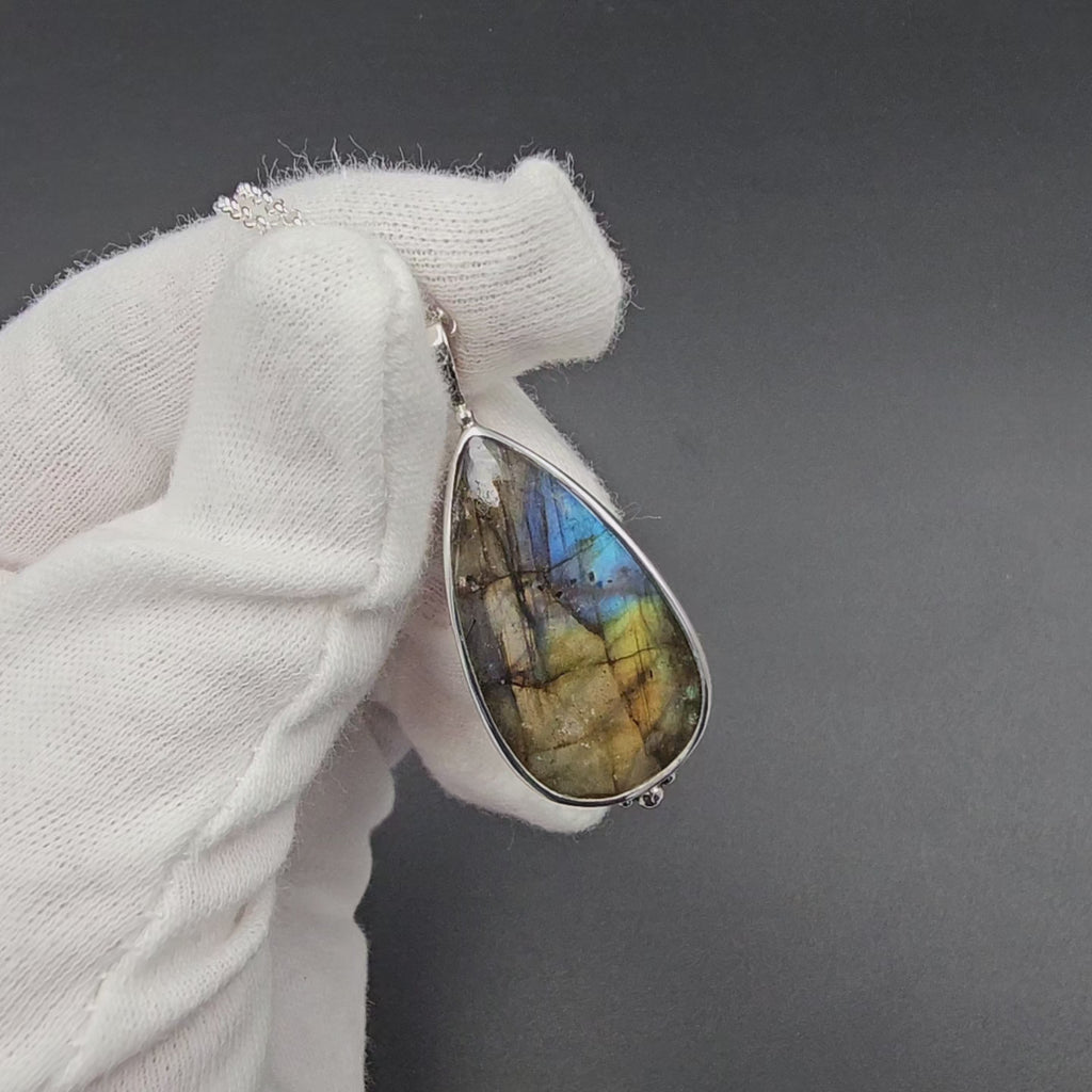 Teardrop sterling silver bezel set Labradorite necklace