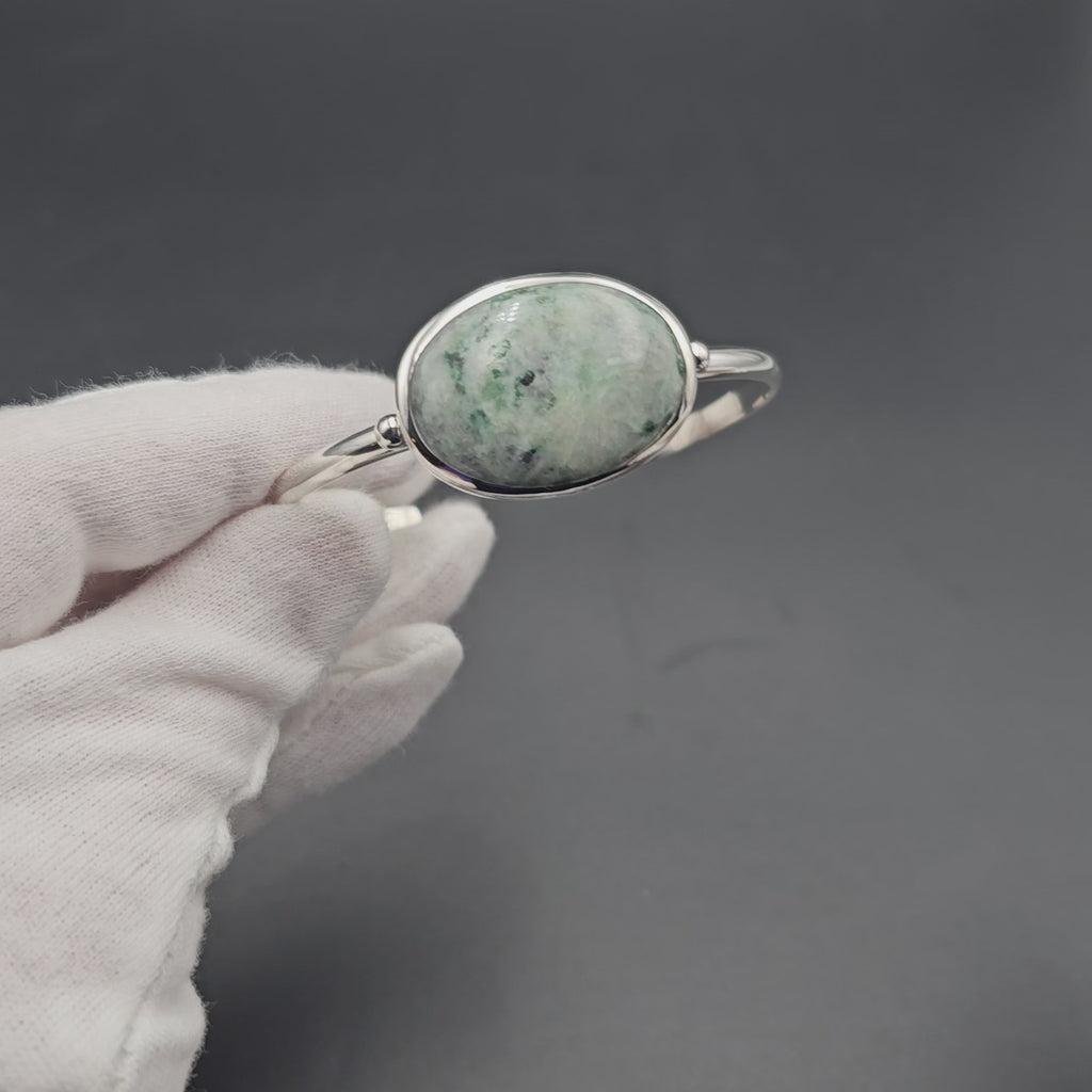 Large oval green agate sterling silver cuff bracelet