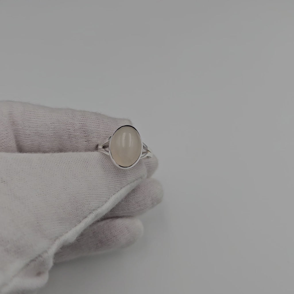 Oval moonstone sterling silver ring