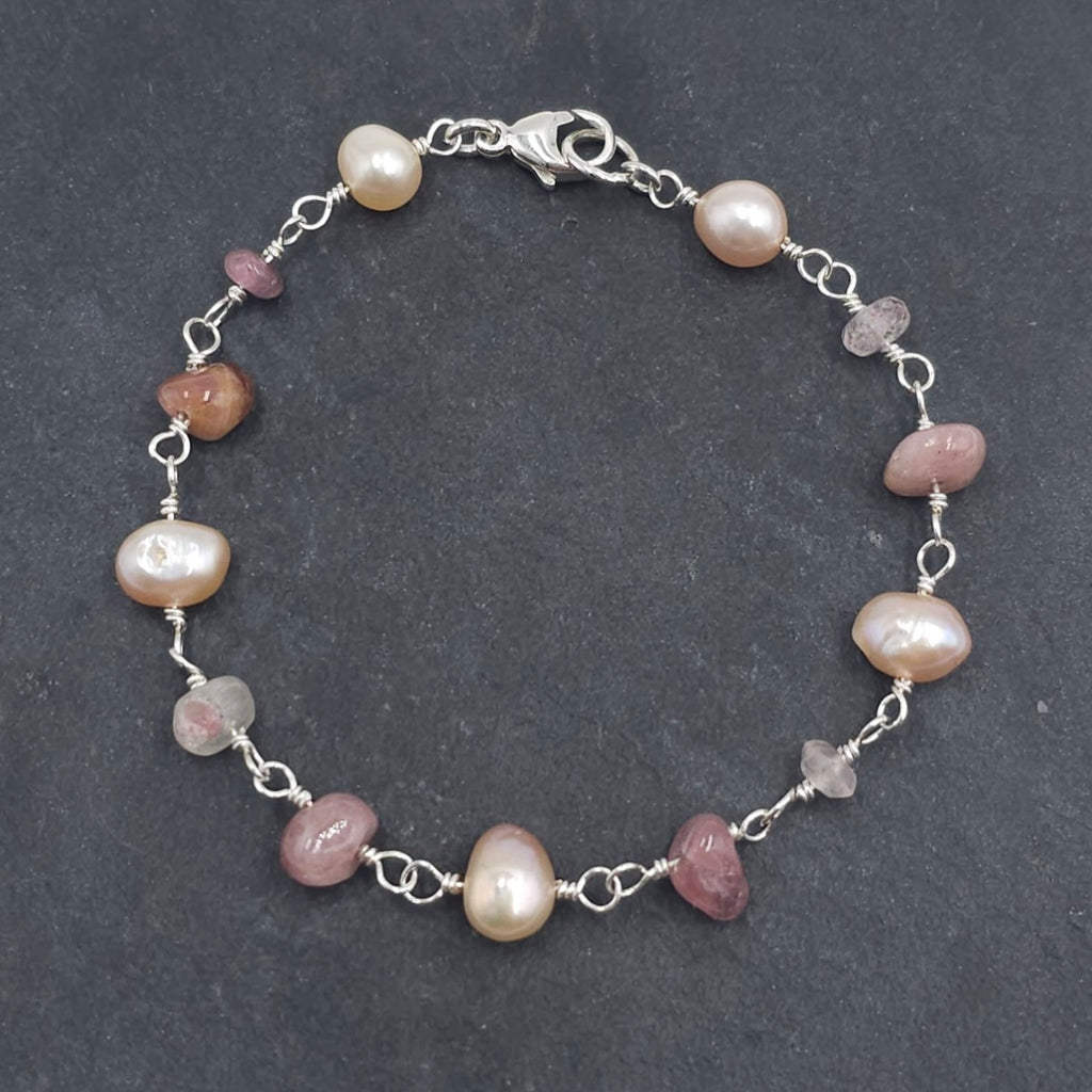 Tourmaline and fresh water pearl bracelet