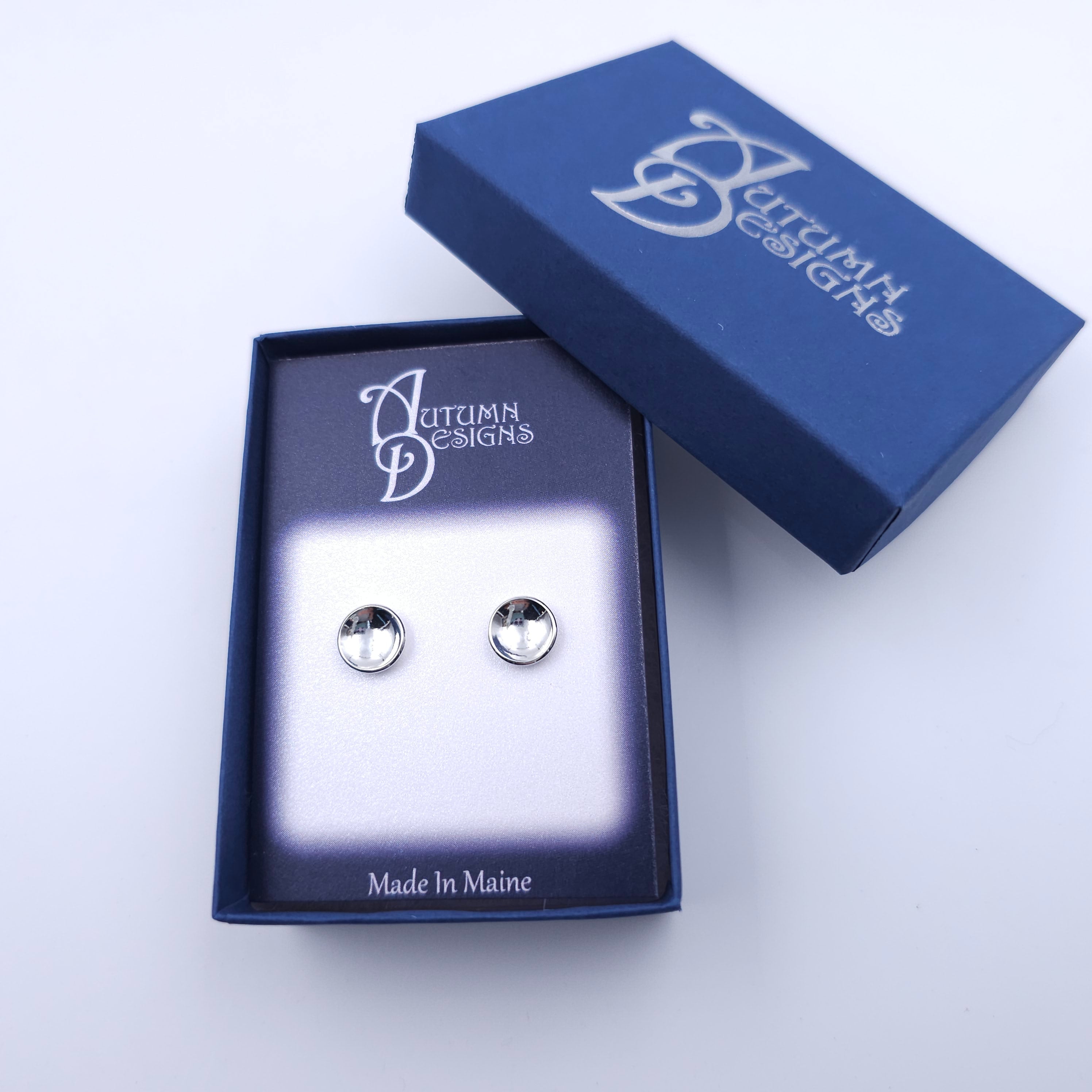 Shiny silver circle disc post earrings