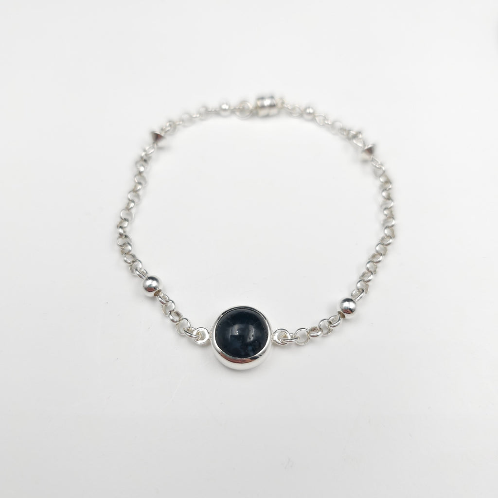 Round bezel set moss agate chain bracelet