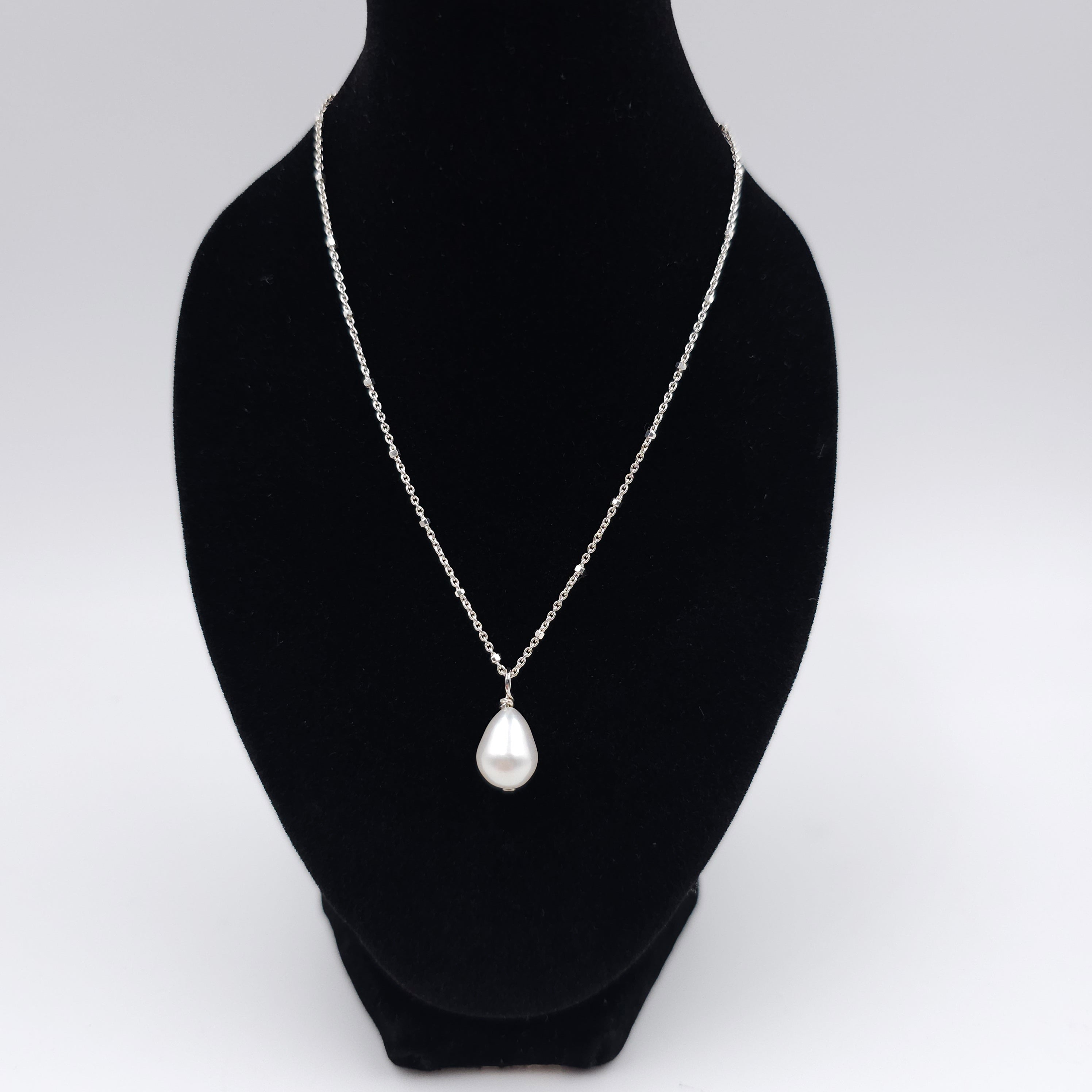 Teardrop freshwater pearl sterling silver necklace