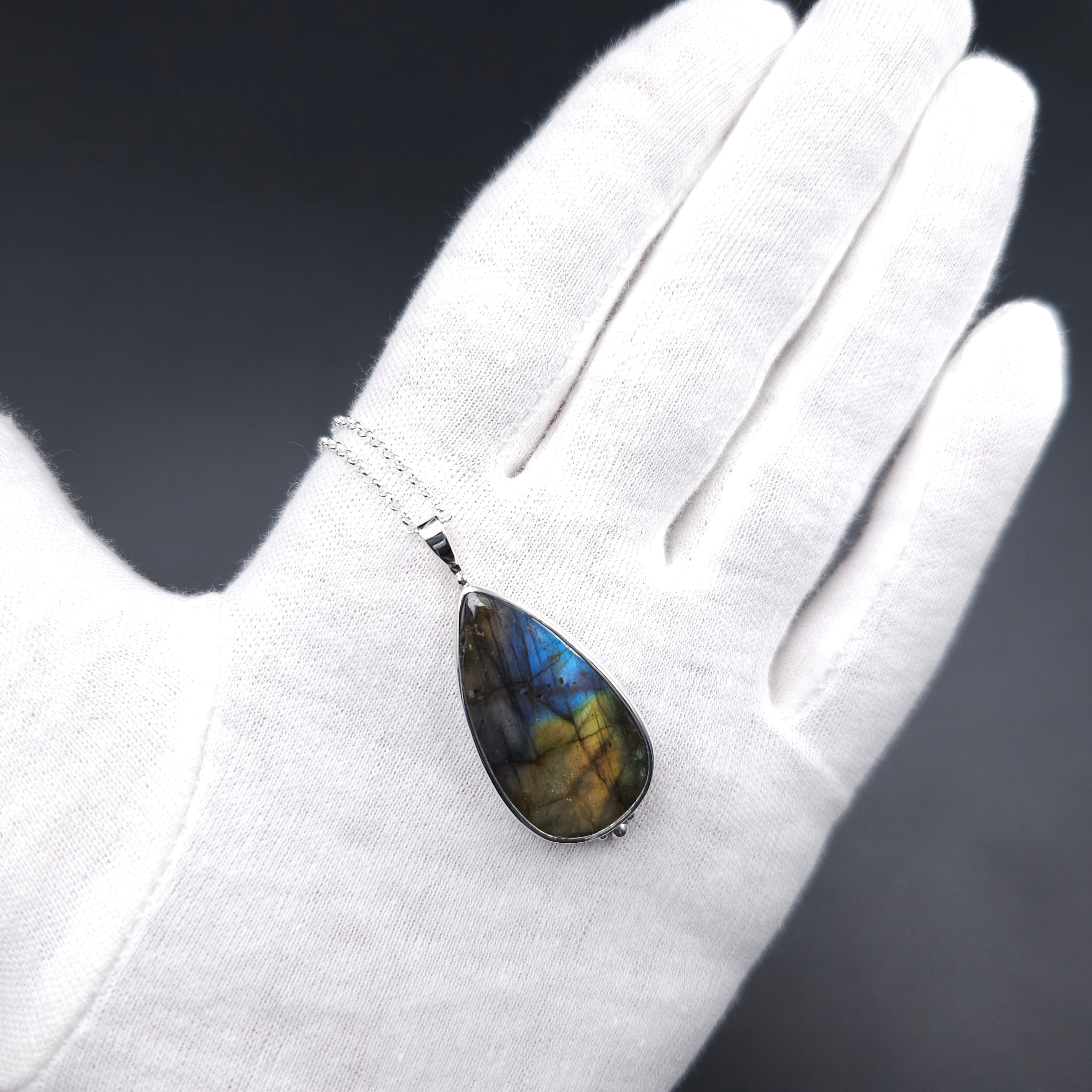 Teardrop sterling silver bezel set Labradorite necklace