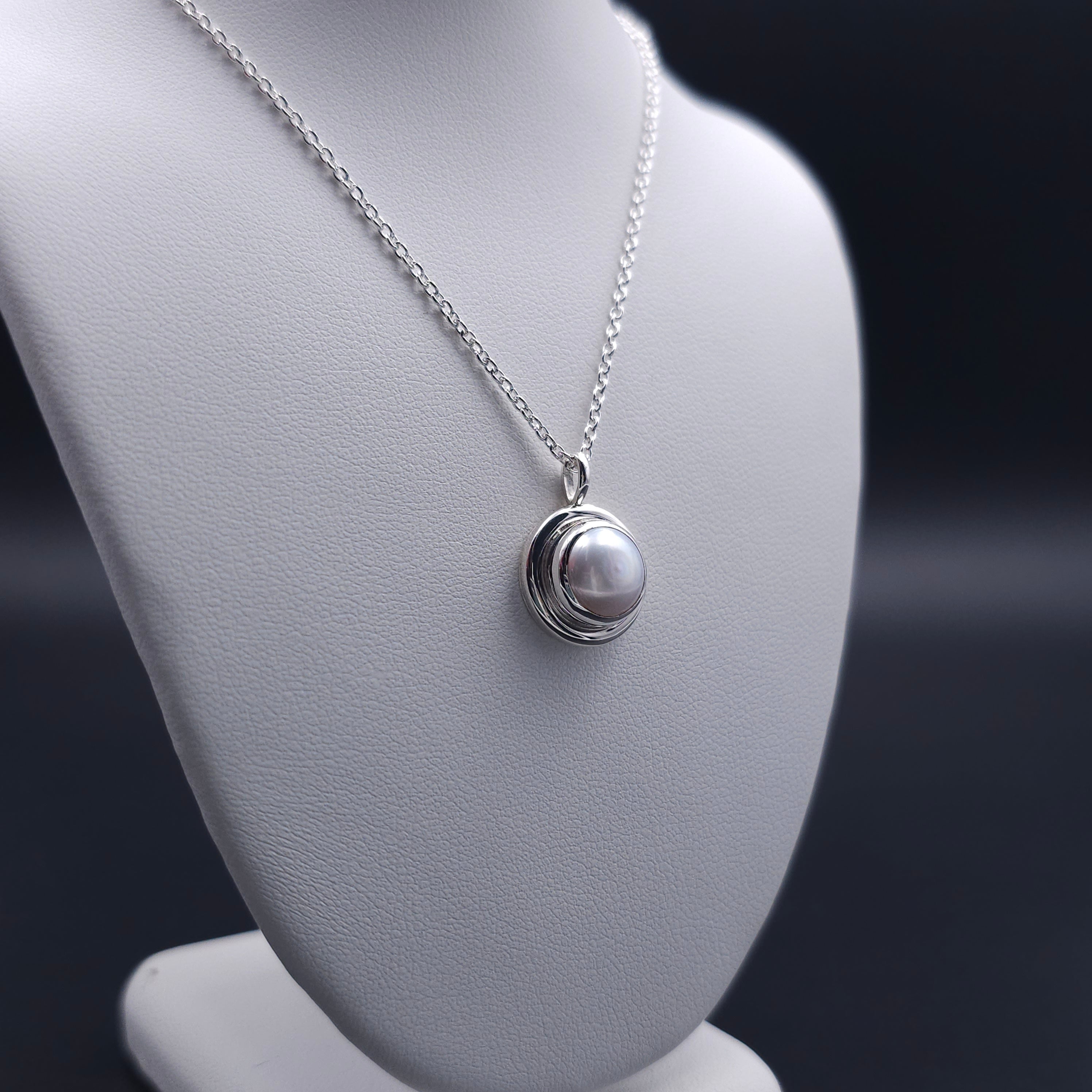 Fresh water pearl bezel set sterling silver necklace