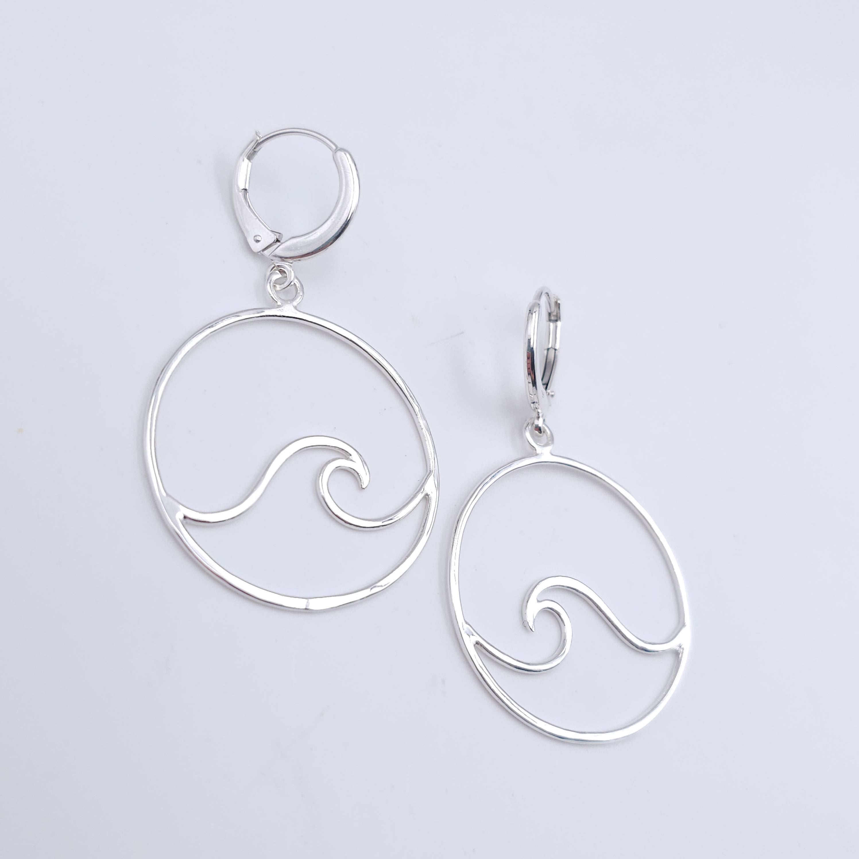 Sterling silver large wave in circle dangle earrings