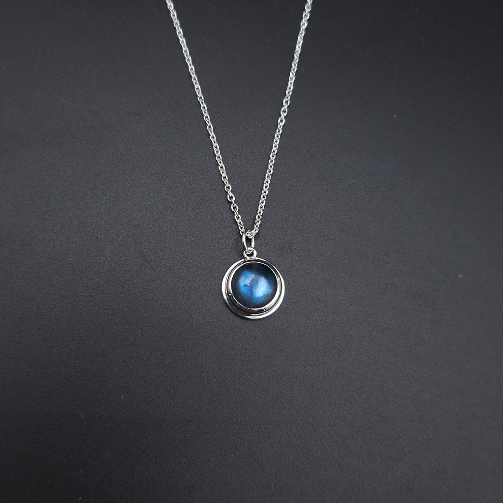Round labradorite bezel set sterling silver necklace