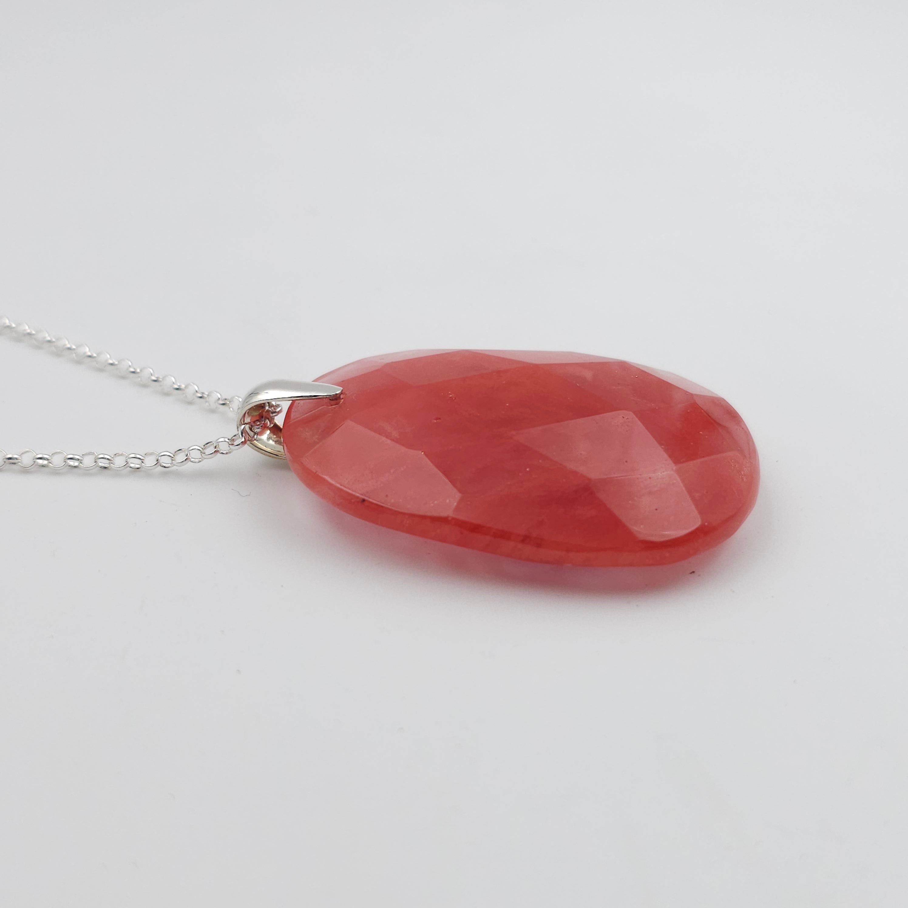Light red faceted quartz statement necklace